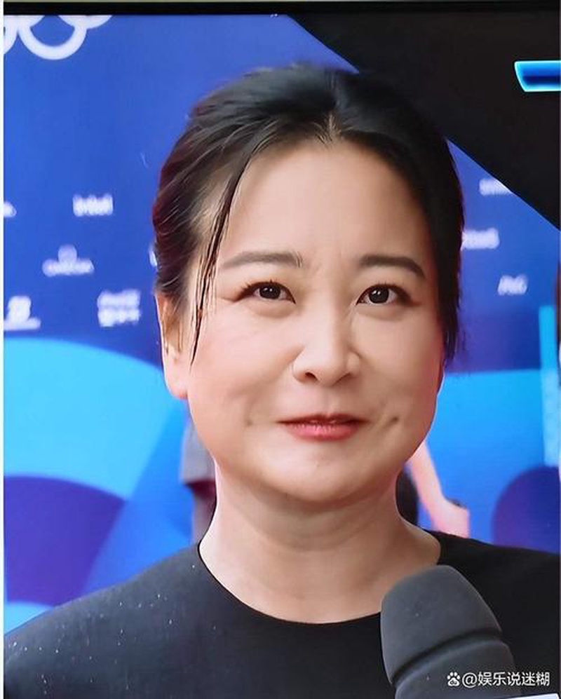 离大谱！贾玲亲自下场辟谣结婚传闻：未婚状态稳得很！